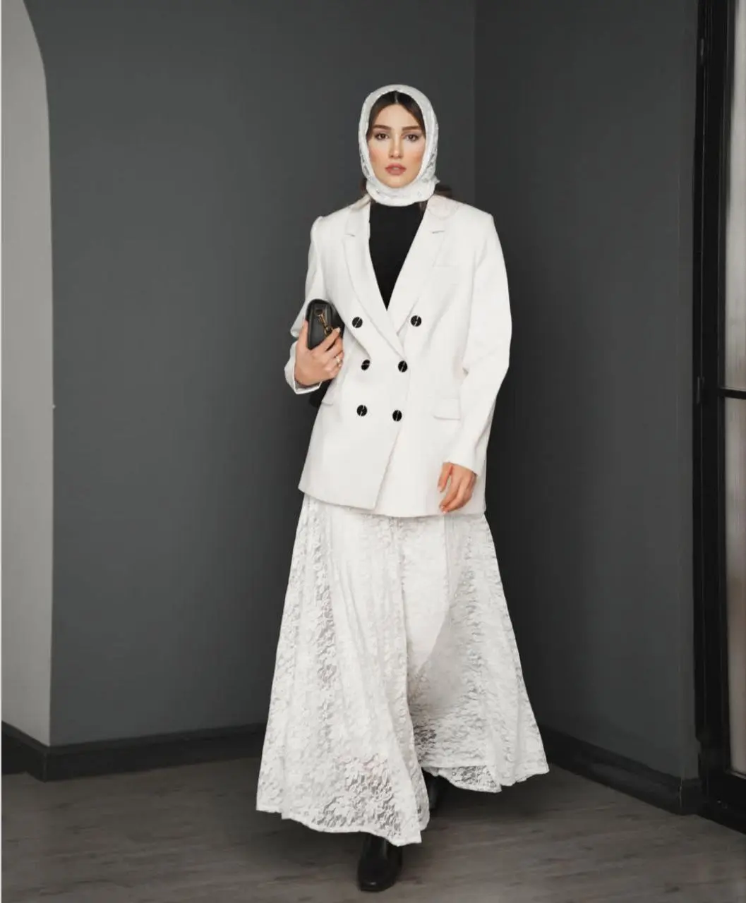 Zahra Naderifar (1)