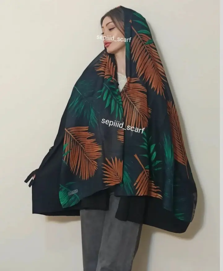 Shawl model (21)