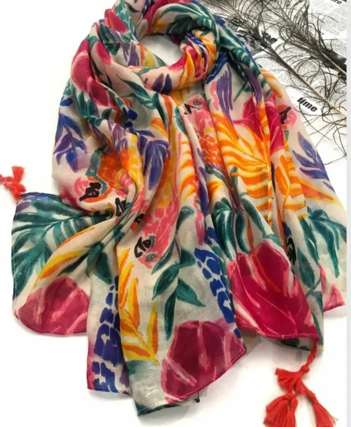 Shawl model (42)