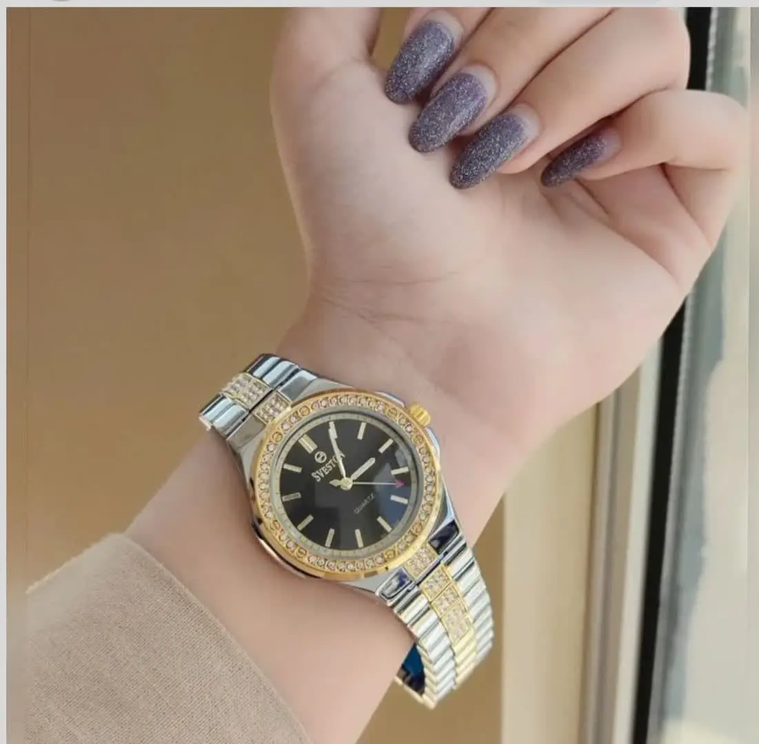 Women_s watch model (19)