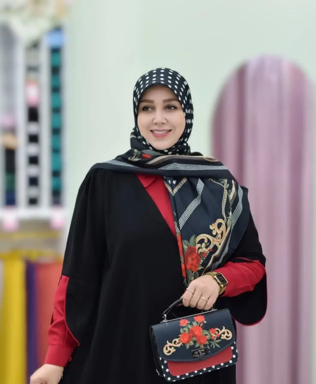 Girls_ scarf model (2)