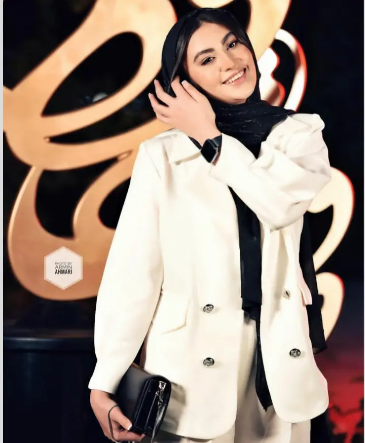 Maryam Momen (6)