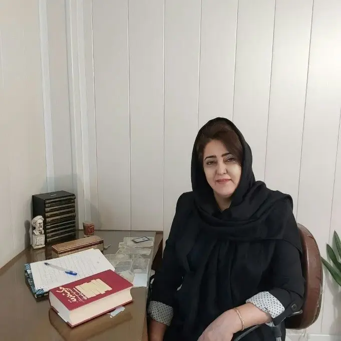 آزیتا مسجدی اصفهانی