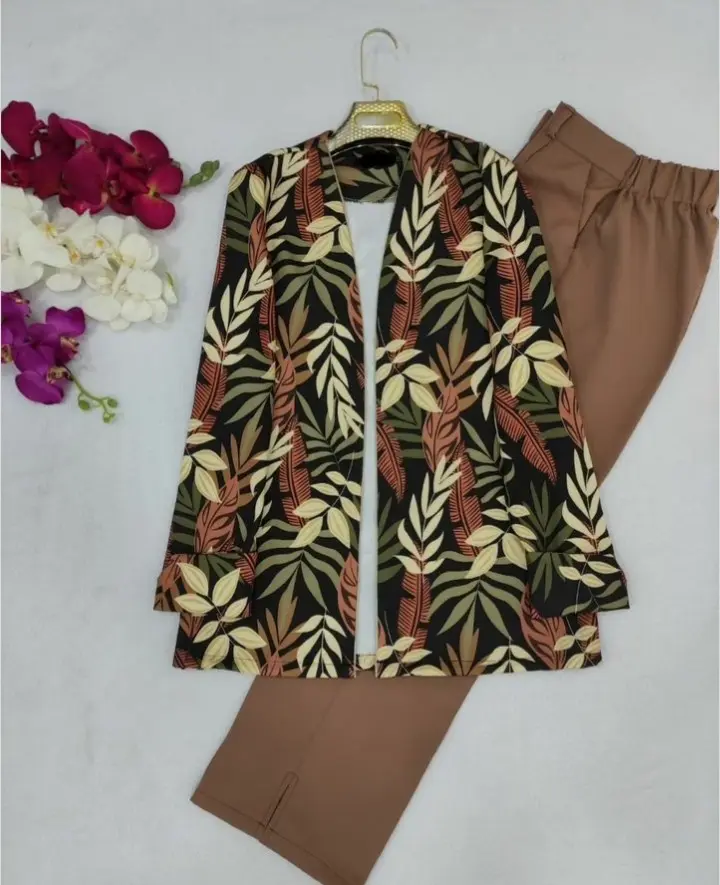 Girls suit (50)