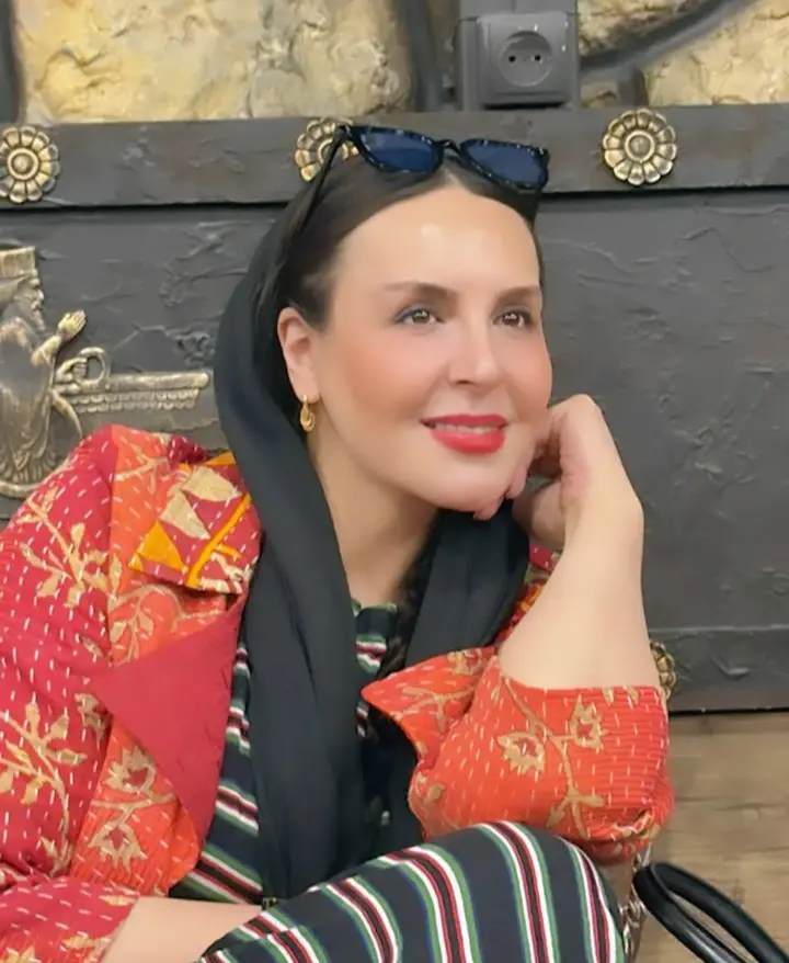 Azita Terkashund (11)
