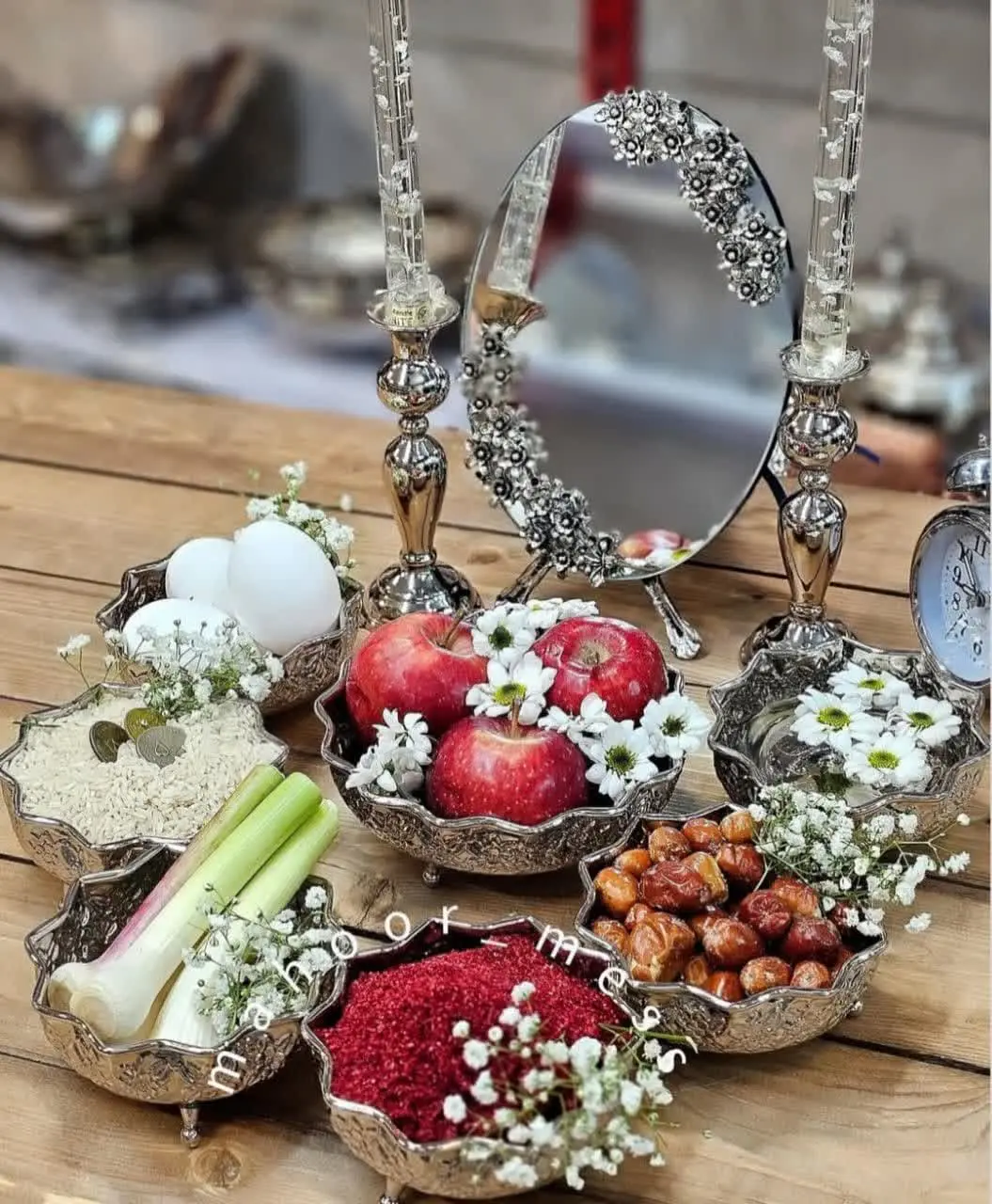 Haft Sin table (39)
