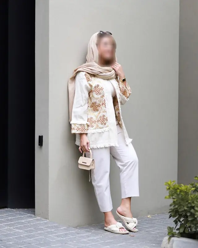 Katie coat model (35)