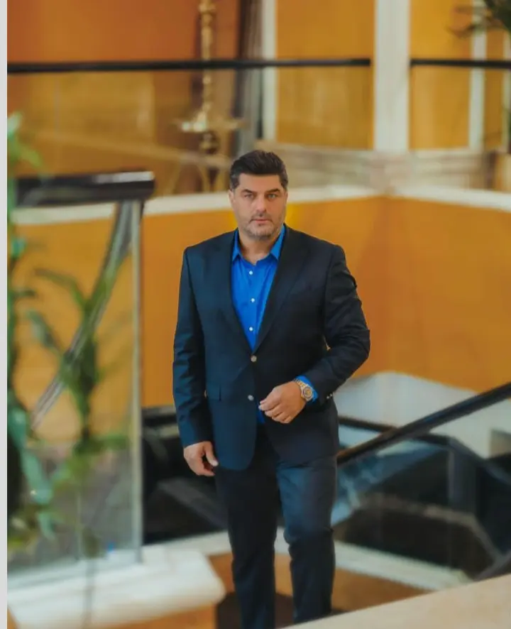 Sam Derakhshani (2)