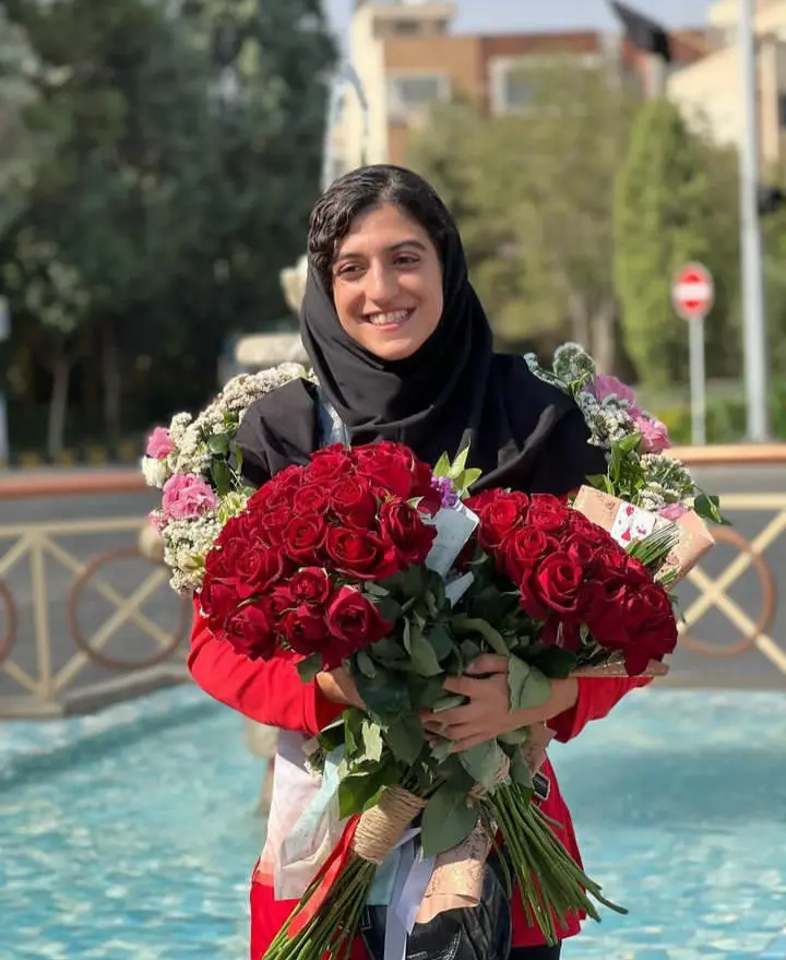 Hajar Safarzadeh (13)