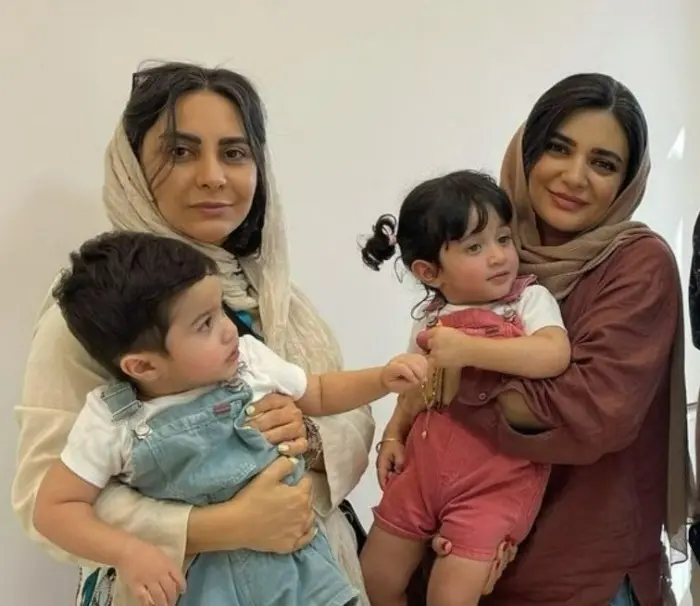 لیندا کیانی و فرزندانش