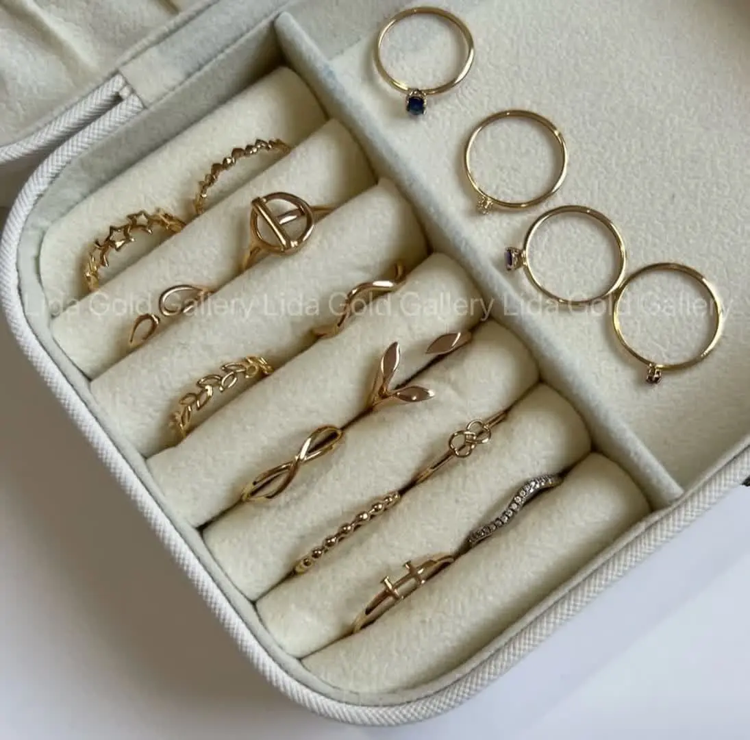 Gold ring model (41)