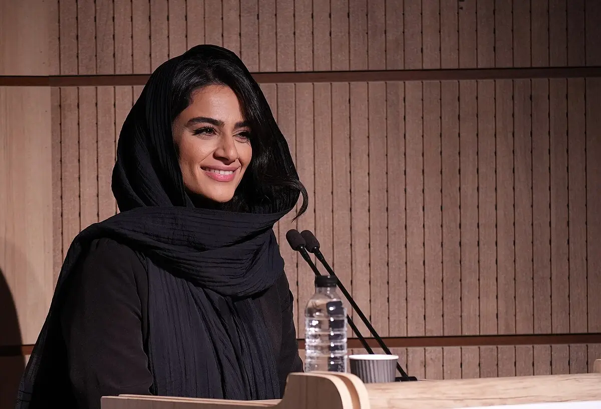  Hiva Seifizadeh (1)