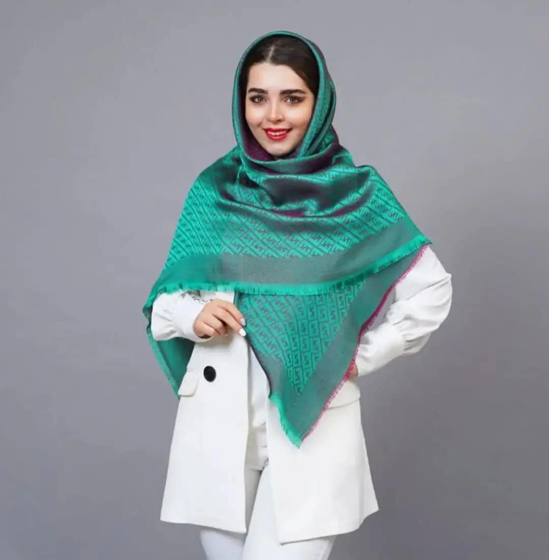 Girls_ scarf model (32)