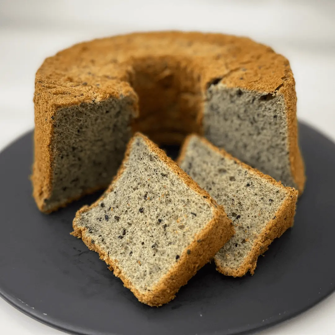 Sesame cake
