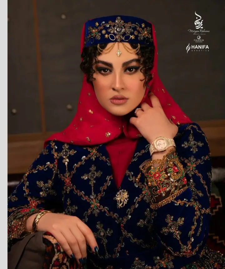 Maryam Momen (11)