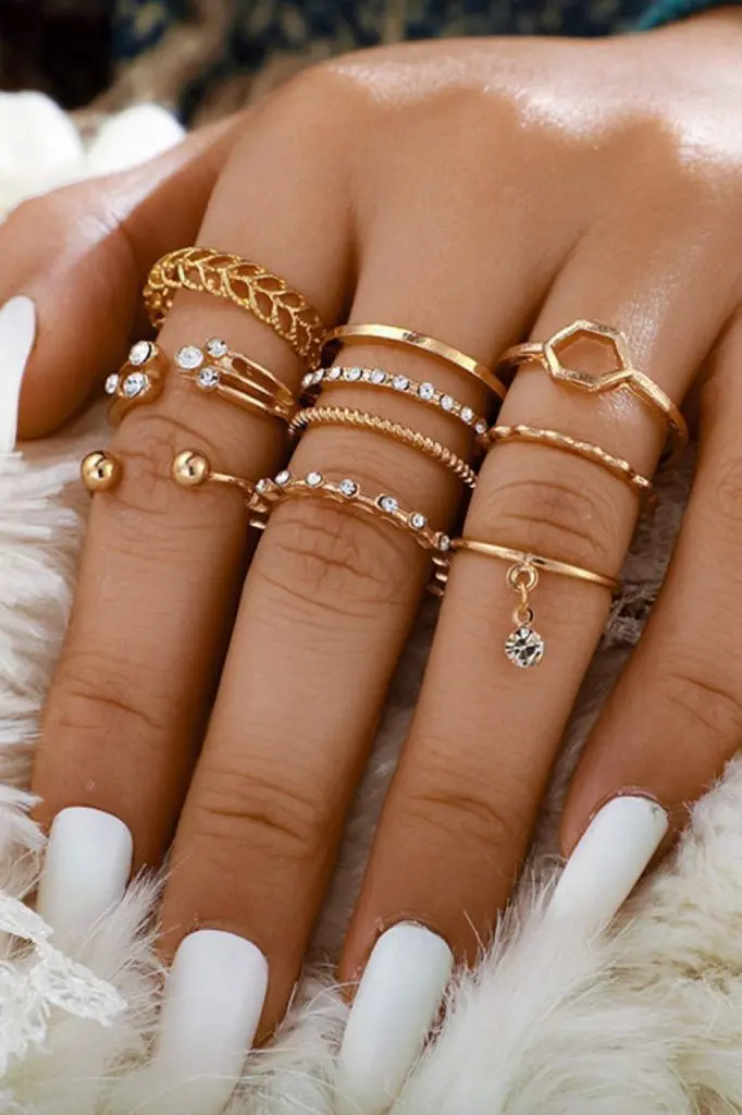 Gold ring model (12)