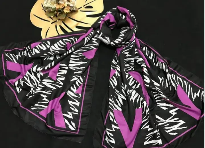 Shawl model (33)