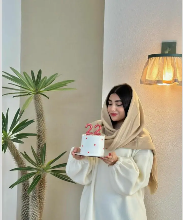 ژست عکس تولد دخترانه (25)