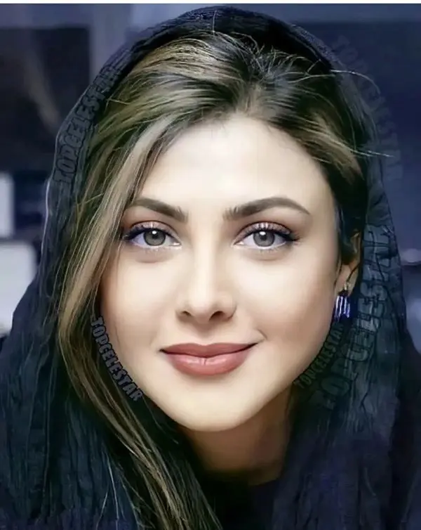آزاده صمدی