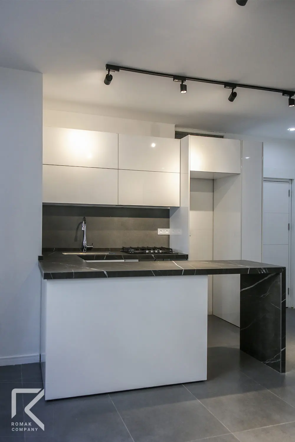 Cabinet model (20)