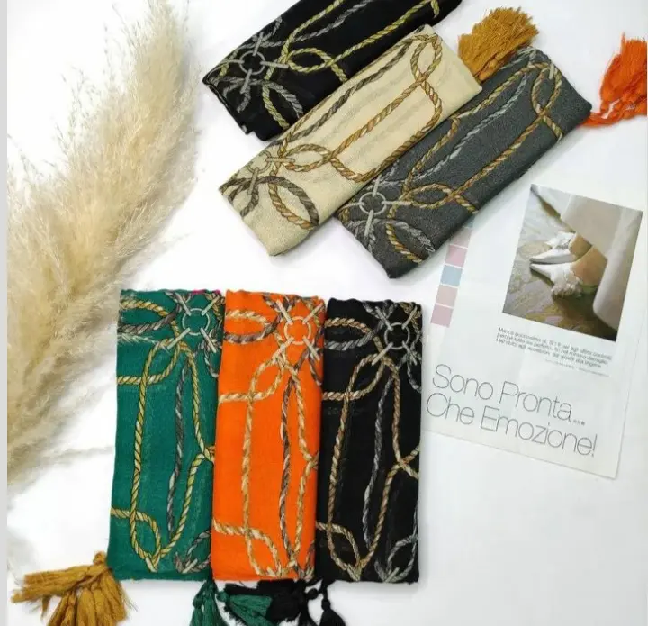 Shawl model (32)