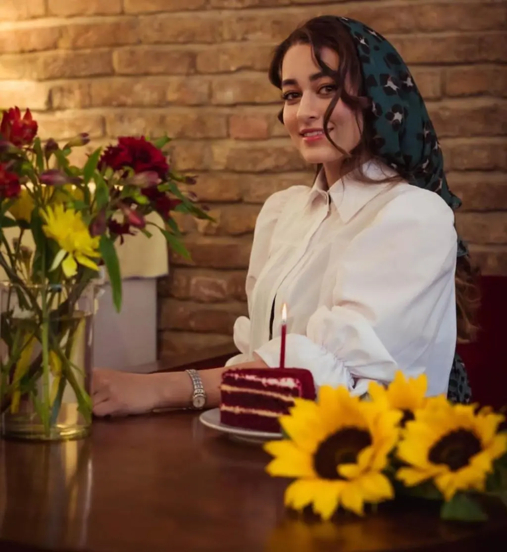 مه لقا مینوش زاد