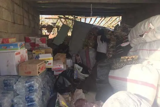 اینجا قبرها، یک تل خاکند