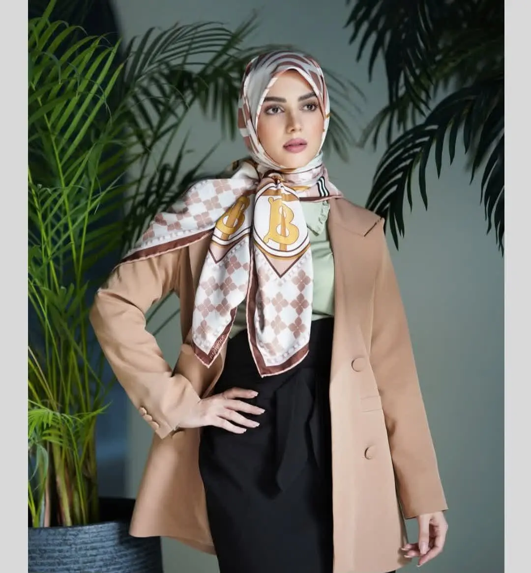 Girls_ scarf model (12)