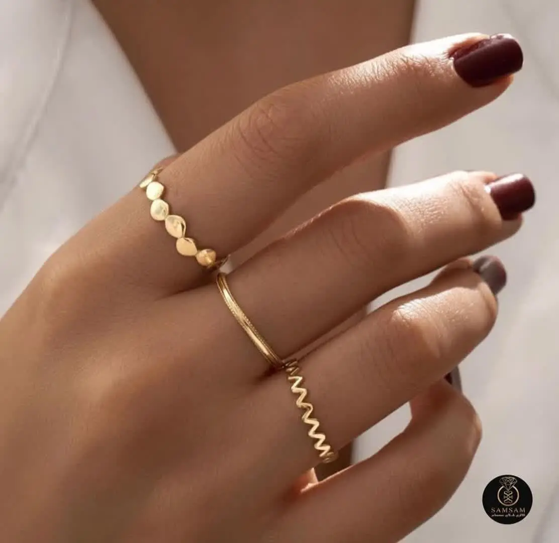 Gold ring model (52)