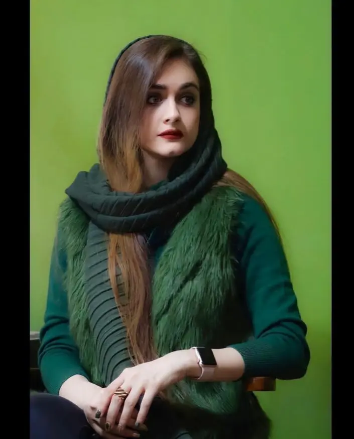 Sara Tavakli (13)