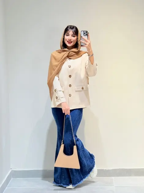 Katie coat model (26)