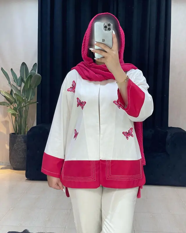 Katie coat model (39)