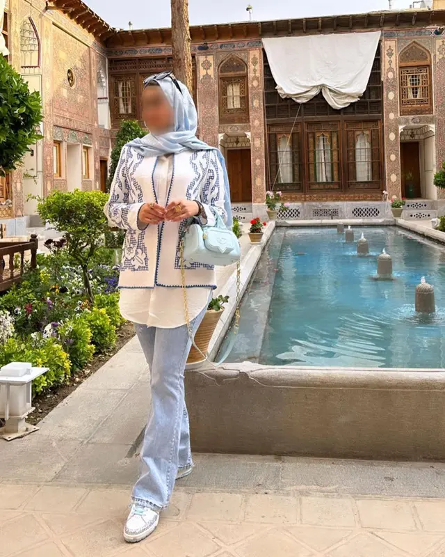 Katie coat model (36)