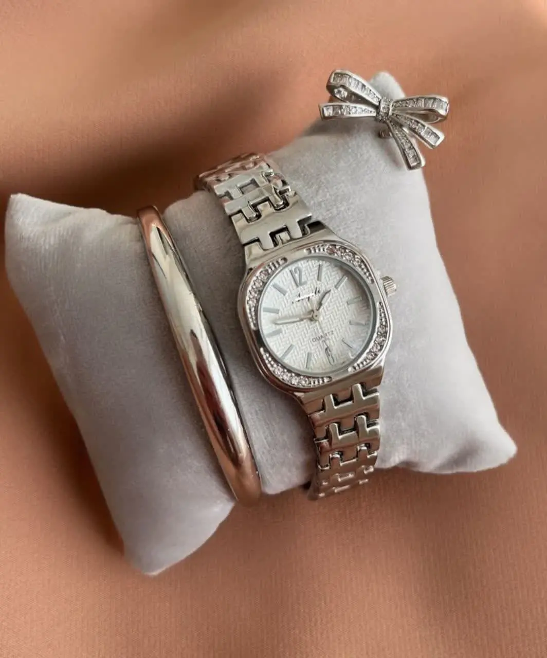 Women_s watch model (14)