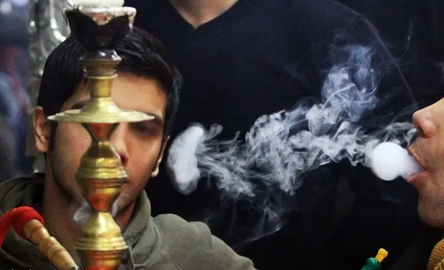 قلیان کشیدن در اصفهان