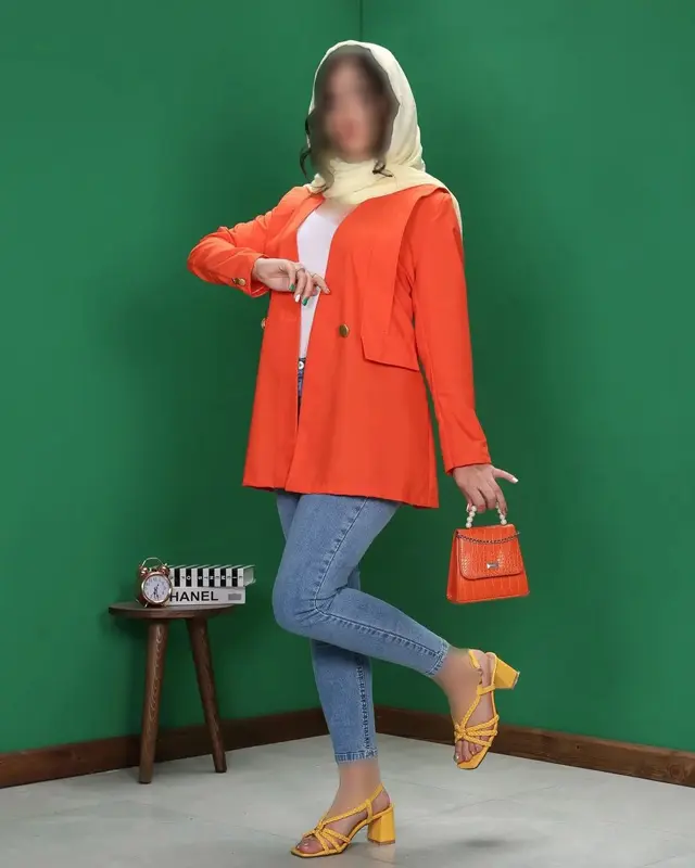 Katie coat model (40)
