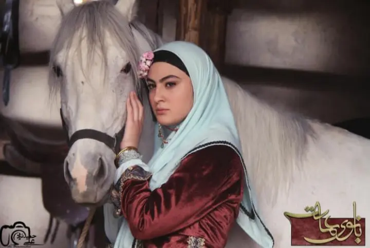Maryam Momen (8)