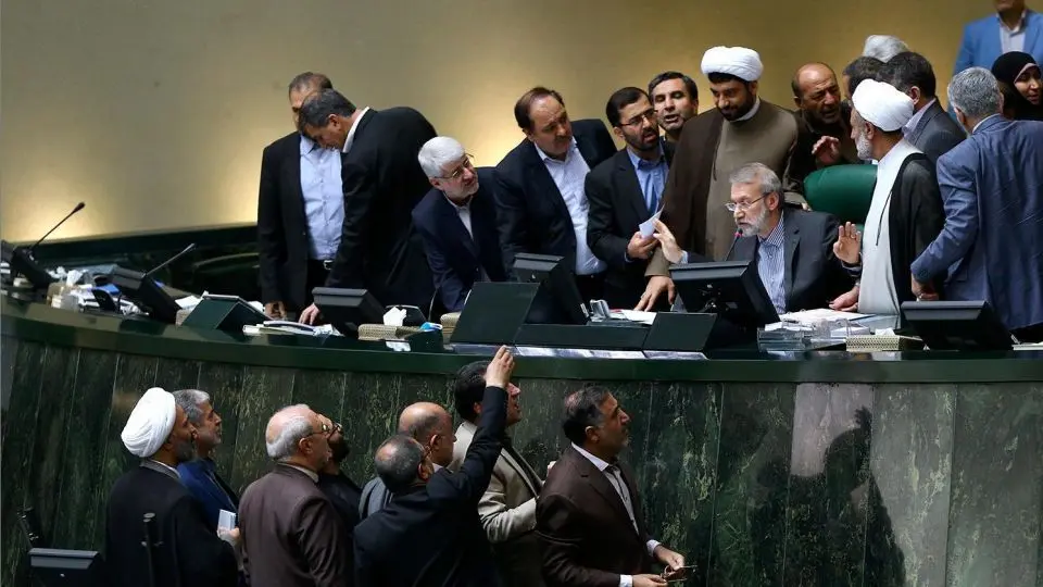 شرط لاریجانی برای حضور در انتخابات ۱۴۰۰؛ حمایتم کنید تا شرکت کنم شرط لاریجانی برای حضور در انتخابات ۱۴۰۰؛ حمایتم کنید تا شرکت کنم