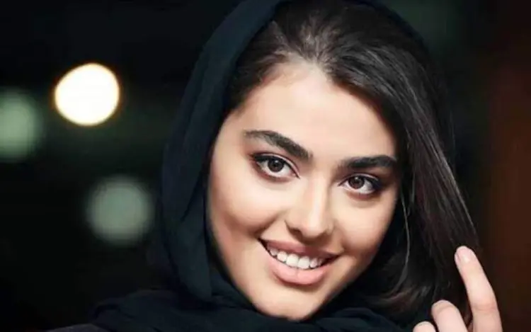 (فیلم و تصویر) مورد عجیب ریحانه پارسا؛ از کشف حجاب و ازدواج سفید تا عریانی!