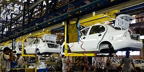 گزارش- ثبات قیمت ها، عرضه را کم میکند؟ / خودروسازان با زیان انبوه کنار نمیآیند گزارش- ثبات قیمت ها، عرضه را کم میکند؟ / خودروسازان با زیان انبوه کنار نمیآیند