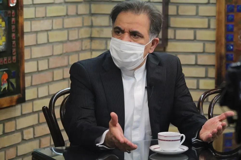 آخوندی: احمدینژاد قطعا دروغ میگوید /تورم با بگیر و ببند حل نمیشود