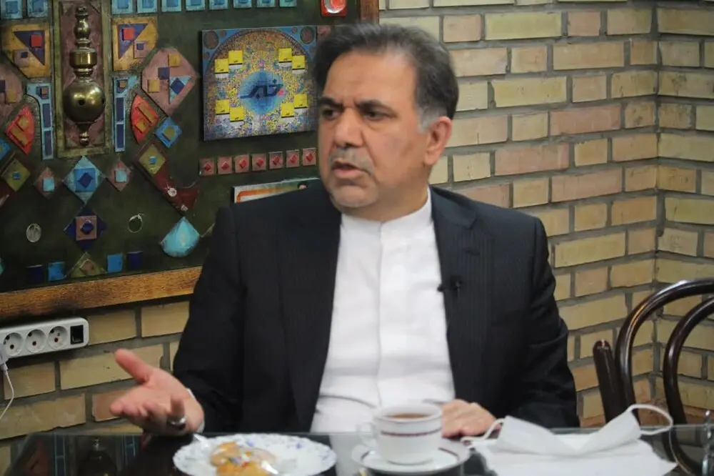 آخوندی: احمدینژاد قطعا دروغ میگوید /تورم با بگیر و ببند حل نمیشود