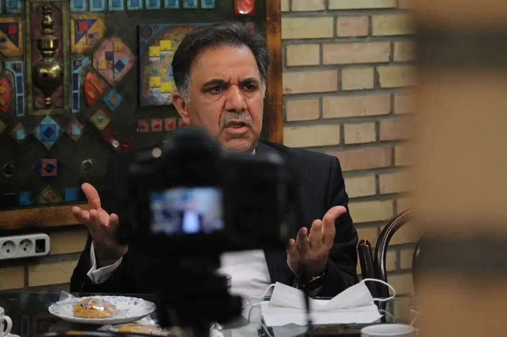 آخوندی: احمدینژاد قطعا دروغ میگوید /تورم با بگیر و ببند حل نمیشود