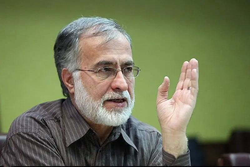 رهبری، عذر احمدی نژاد را از مجمع تشخیص مصلحت خواهند خواست/رمزگشایی از علت عقب‌نشینی ظریف از کاندیداتوری