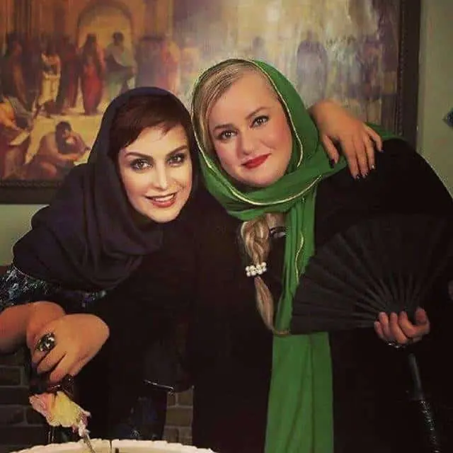 نعیمه نظام دوست و ماه چهره خلیلی