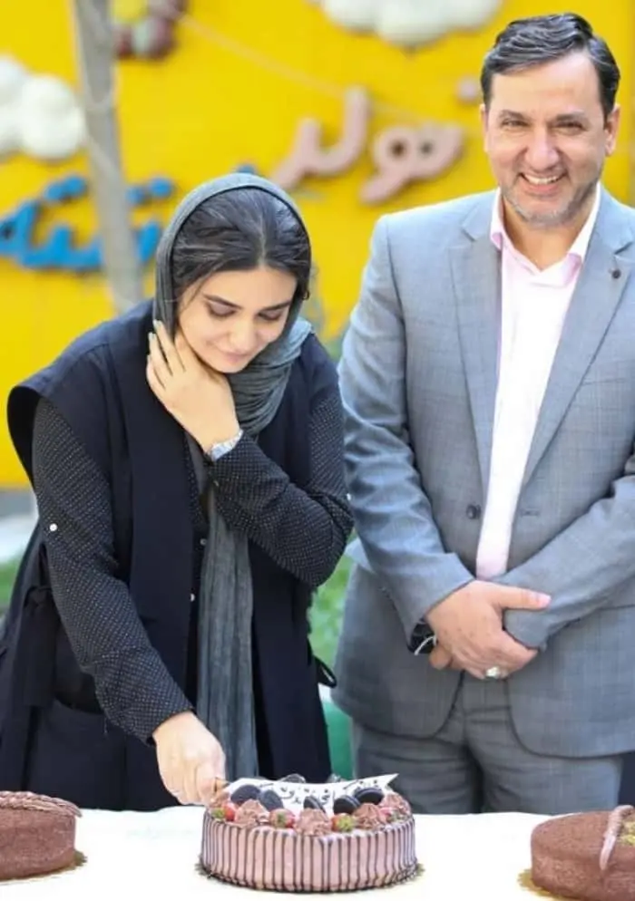 تولد 41 سالگی لیندا کیانی بازیگر سینما و تلویزیون کیک تولد لیندا کیانی