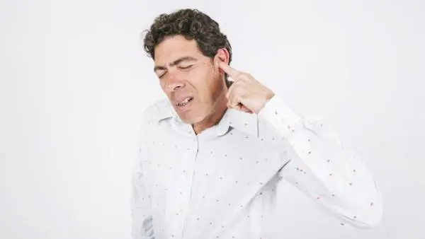 علت زیاد شدن جرم گوش رنگ جرم گوش