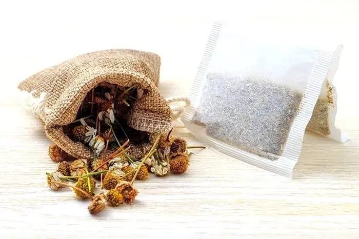 درمان گیاهی گل مژه چشم درمان گیاهی گل مژه