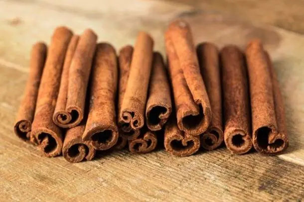 عوارض ناشی از مصرف زیاد دارچین عوارض دارچین برای کبد