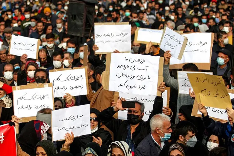 تنش آبی در ایران؛ هشدار به مسئولان درباره وعده انتقال آب تنش آبی در ایران؛ هشدار به مسئولان درباره وعده انتقال آب